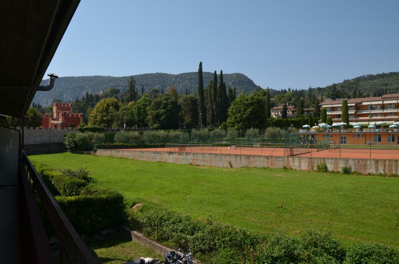 Trilocale Palazzo Garda Apartment Garda  Exterior foto